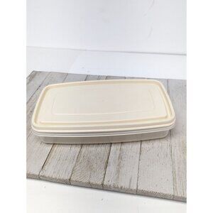 Vtg. Rubbermaid Servin' Saver Rectangle 4 cups #5 Almond Lid